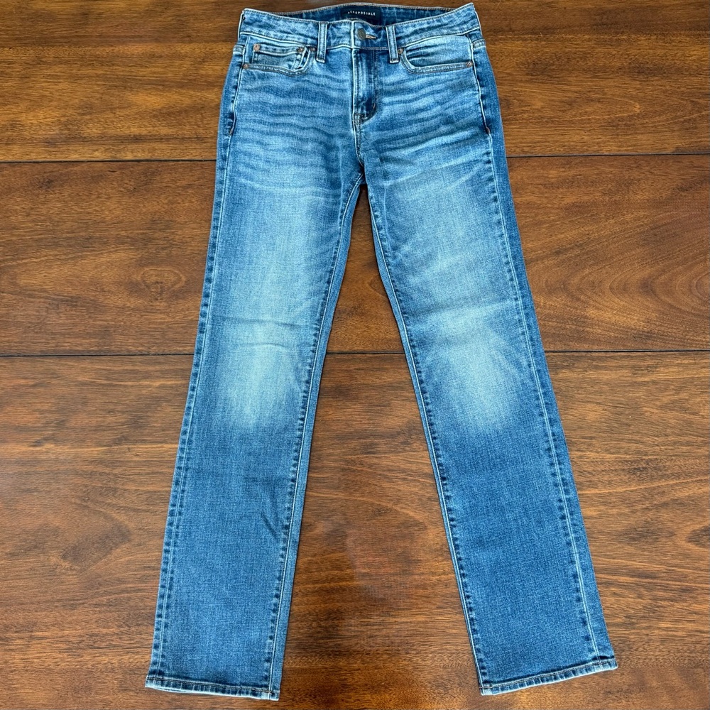 Aeropostale Medium Wash Straight Jeans 28x32 Like New